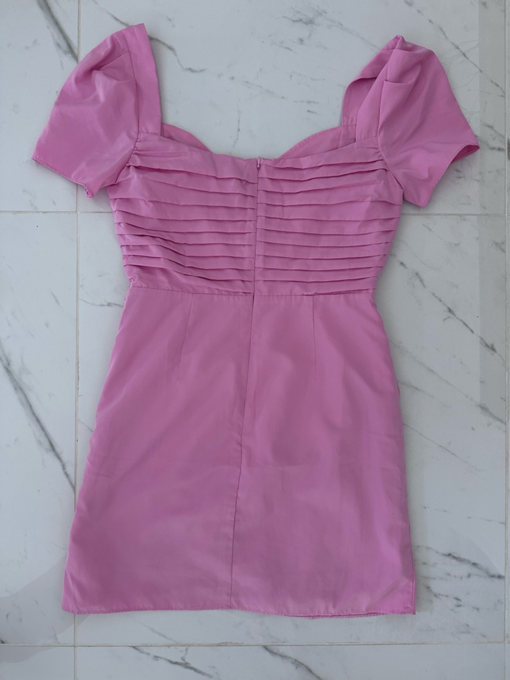 H&M Pink Short Pleated Strapless Cocktail Dress
Size: Small
N e w! - Picture 10 of 12
